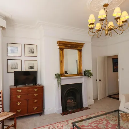 Flat 1